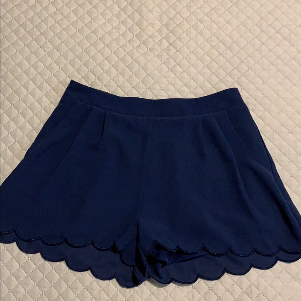 Scalloped navy blue shorts